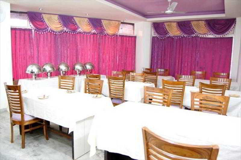 Hotel Karat 87 Inn نيودلهي المظهر الخارجي الصورة