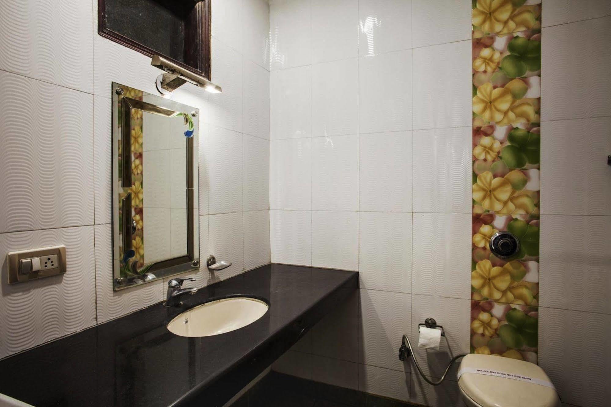 Hotel Karat 87 Inn نيودلهي المظهر الخارجي الصورة