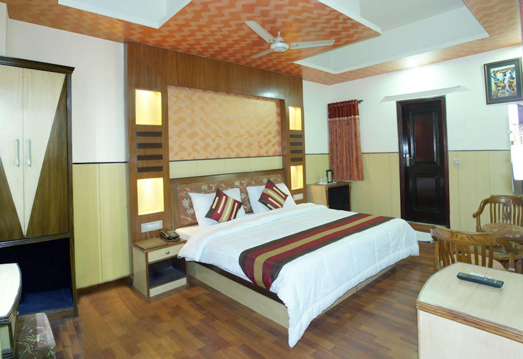 Hotel Karat 87 Inn نيودلهي المظهر الخارجي الصورة