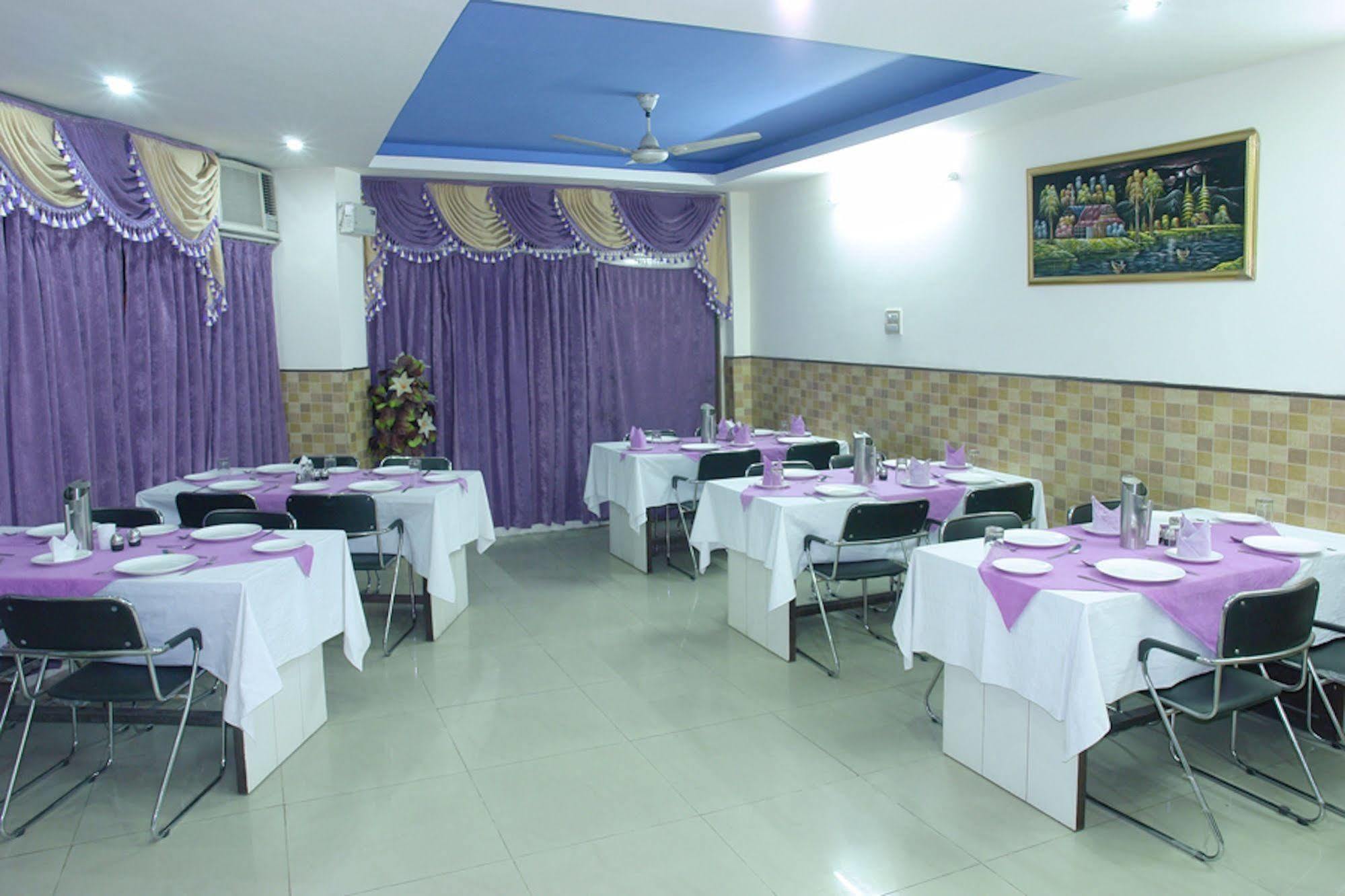 Hotel Karat 87 Inn نيودلهي المظهر الخارجي الصورة